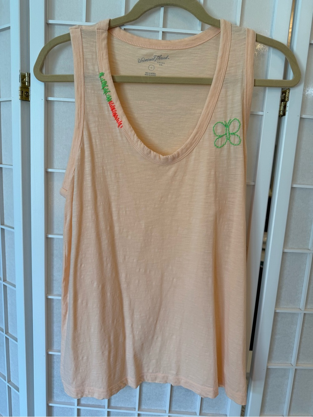 Universal Thread Peach Tank with Green Embroidered Clover Detail